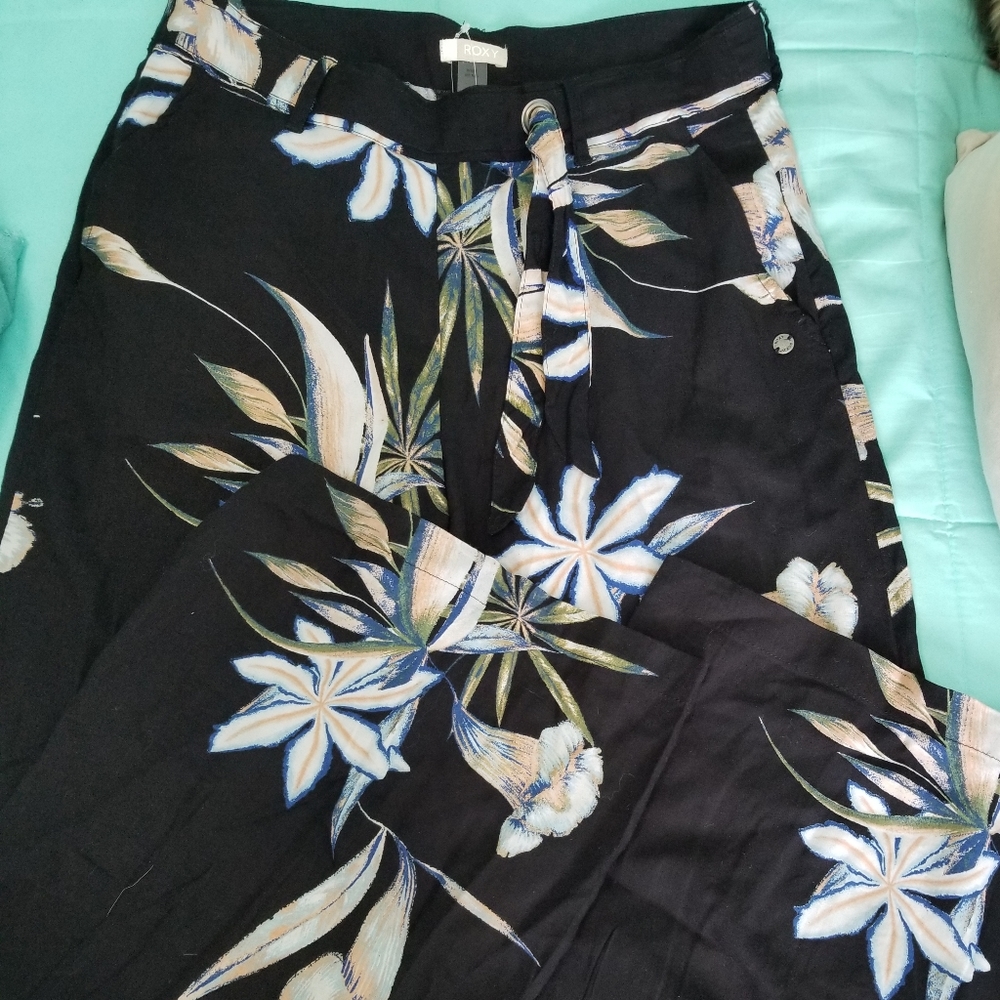 ROXY- Floral flowy pants